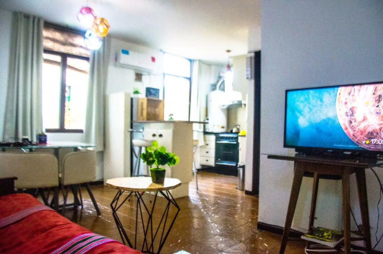 Beautiful Quiet Apartment Near A. Villanueva St Mendoza